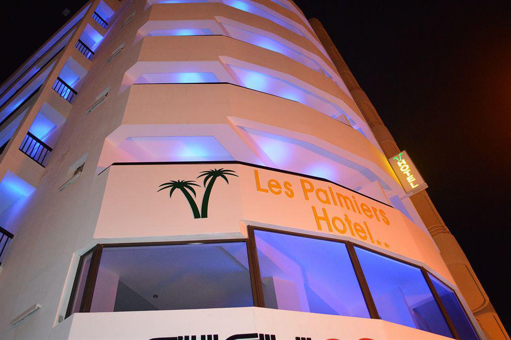 Les Palmiers Beach Boutique Hotel & Luxury Apartments Lárnaka Eksteriør bilde